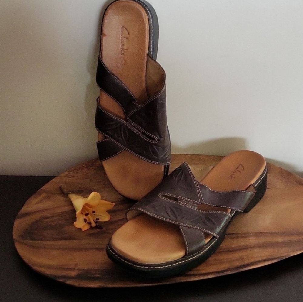 Clarks Embossed Leather Chunky Platform Sandals